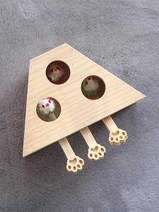 Дървена играчка за котки