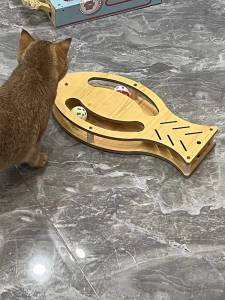 Дървена играчка за котки Риба