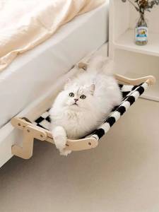 Котешки шезлонг за первази
